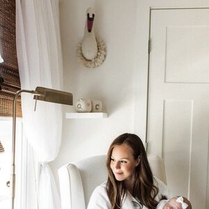 Ivory Swan Wall Mount Baby Nursery